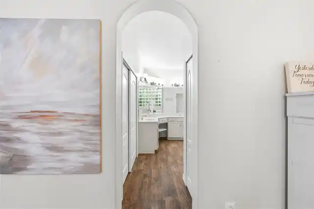 Listing Photo 22