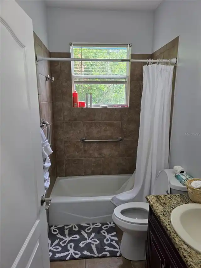 Listing Photo 17