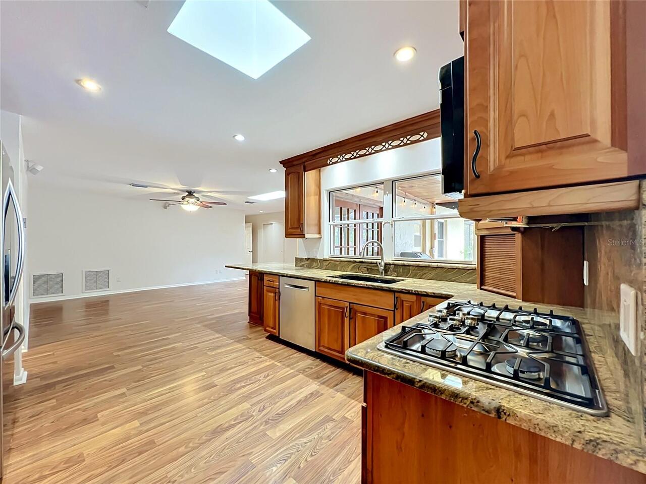 Listing Photo 21