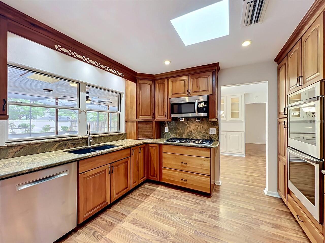 Listing Photo 22