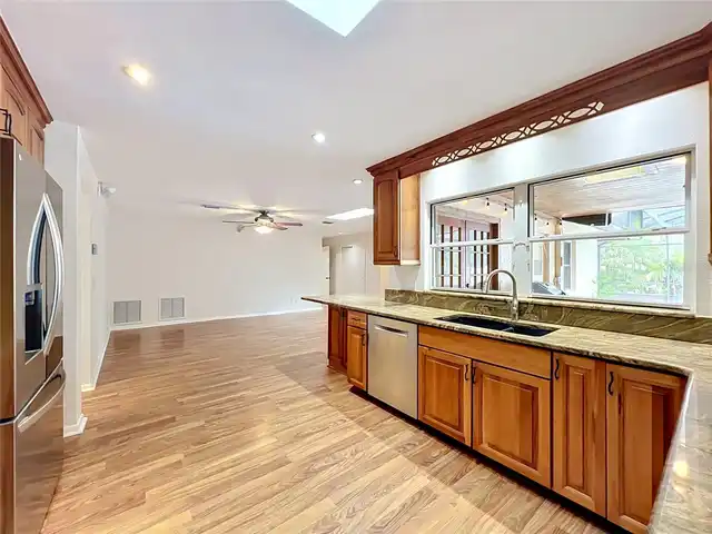 Listing Photo 23