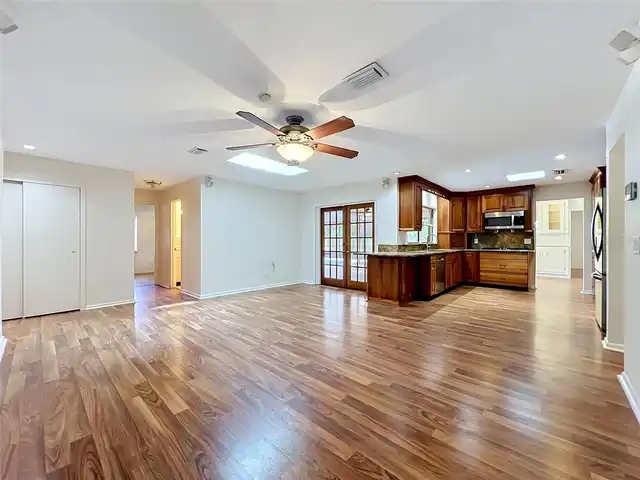 Listing Photo 32
