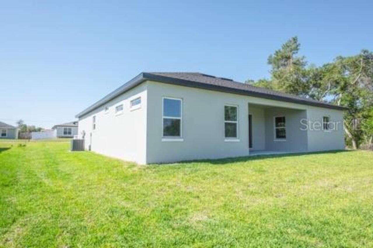 Listing Photo 9
