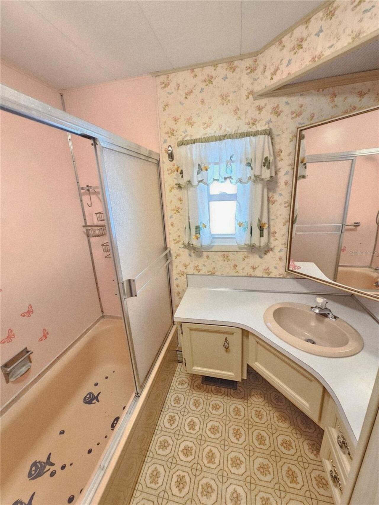 Listing Photo 12