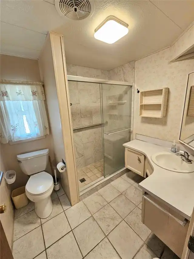 Listing Photo 14