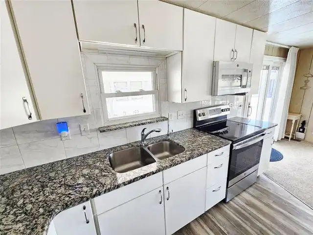Listing Photo 18