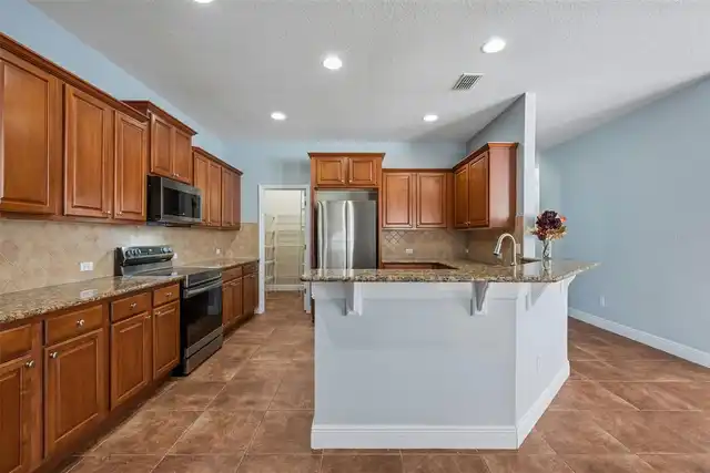 Listing Photo 14