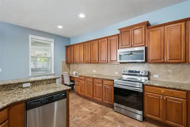 Listing Photo 17