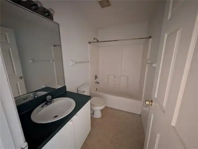 Listing Photo 9