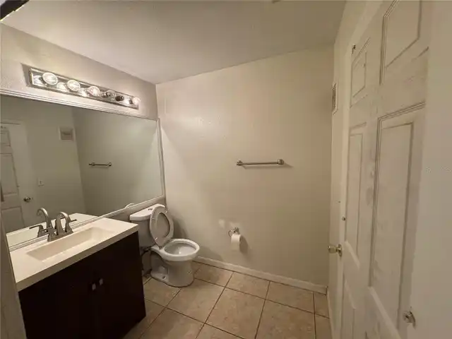 Listing Photo 12
