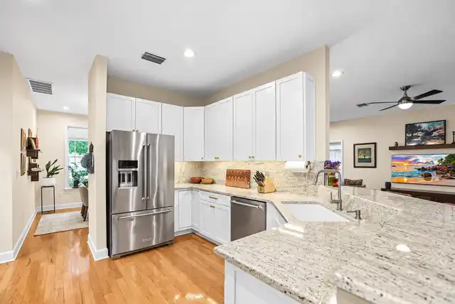 Listing Photo 18