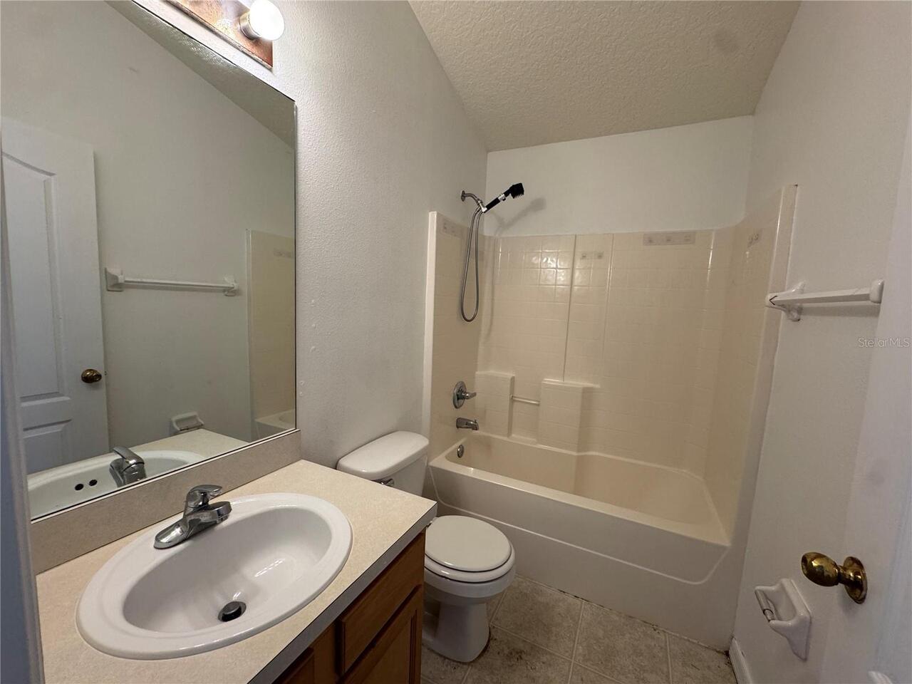 Listing Photo 8