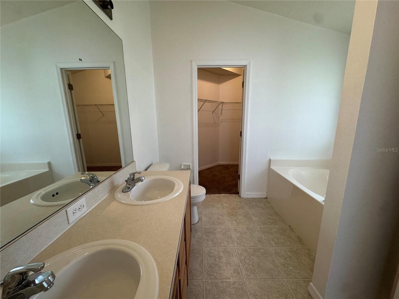 Listing Photo 10