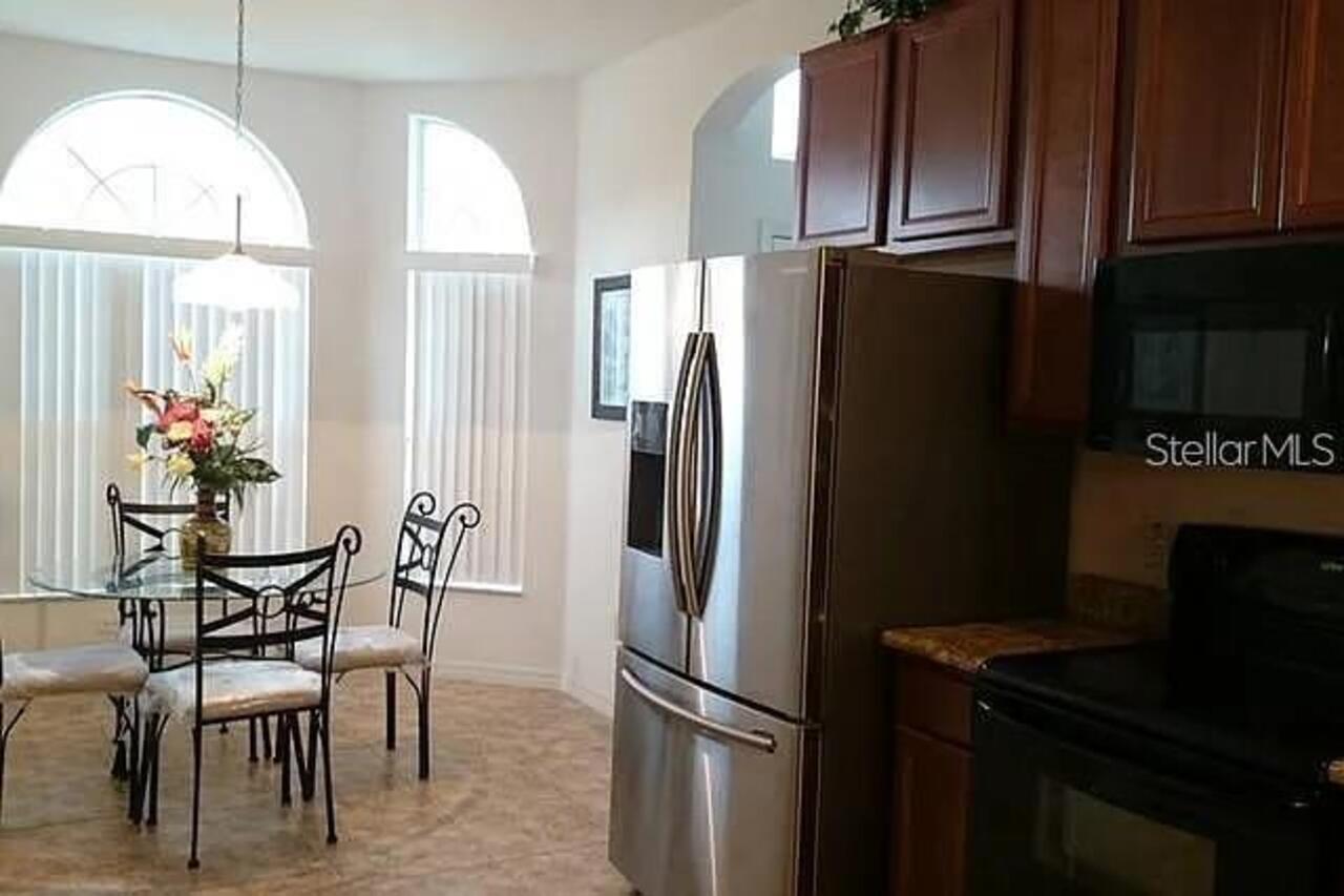 Listing Photo 12