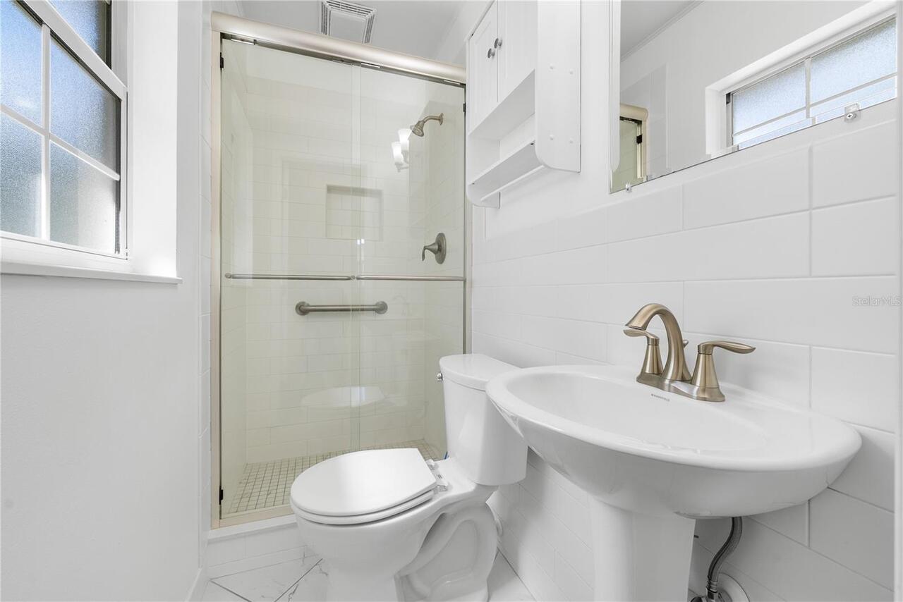 Listing Photo 14