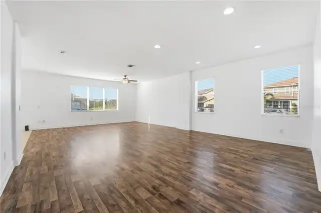 Listing Photo 11