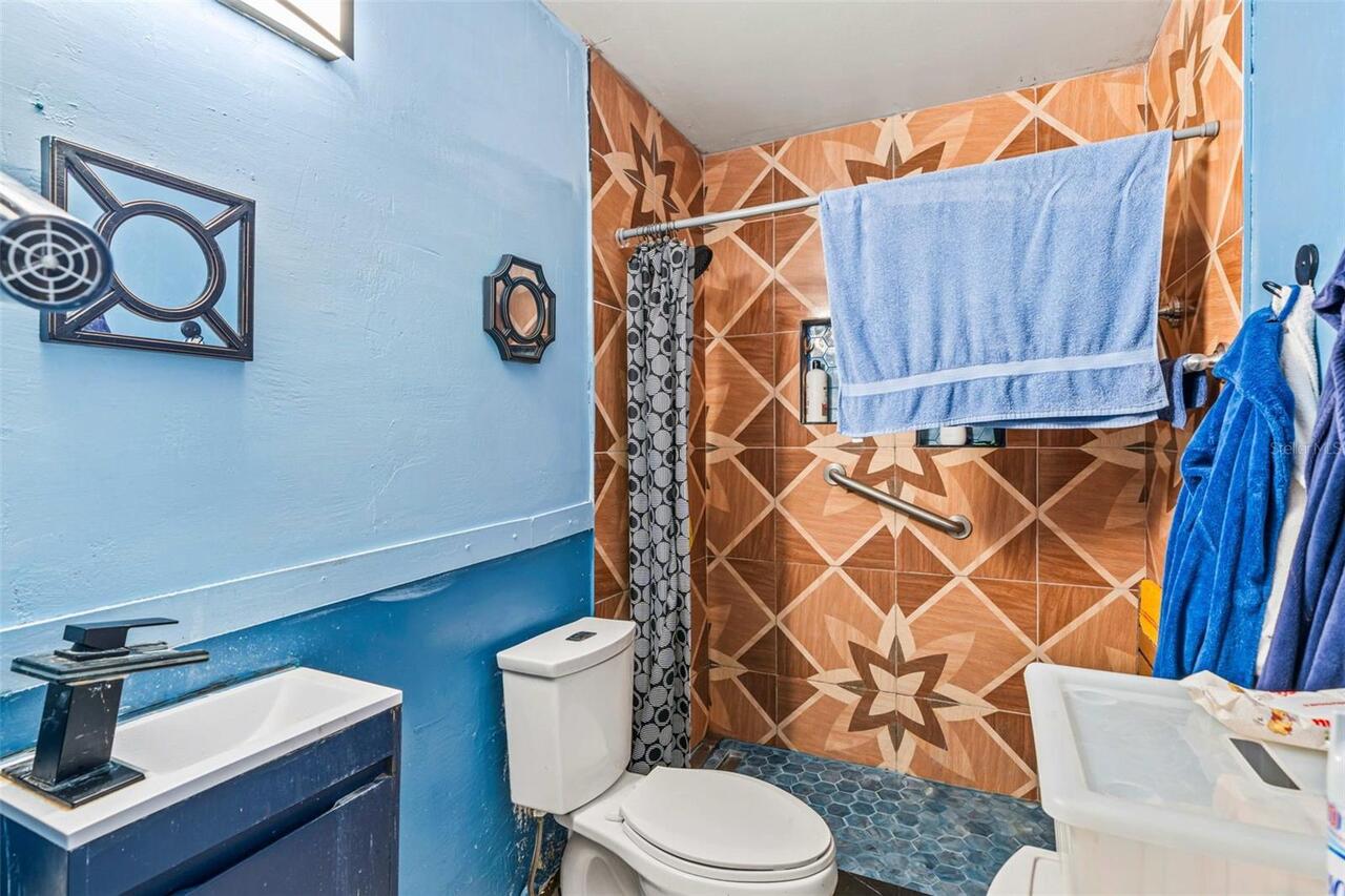 Listing Photo 12