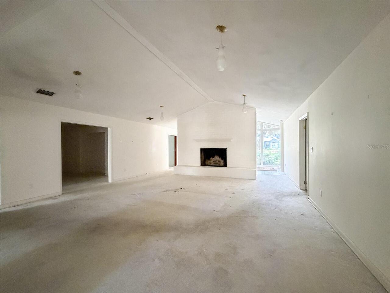Listing Photo 9