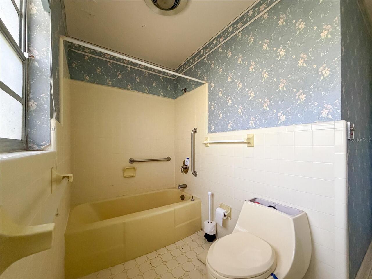 Listing Photo 42