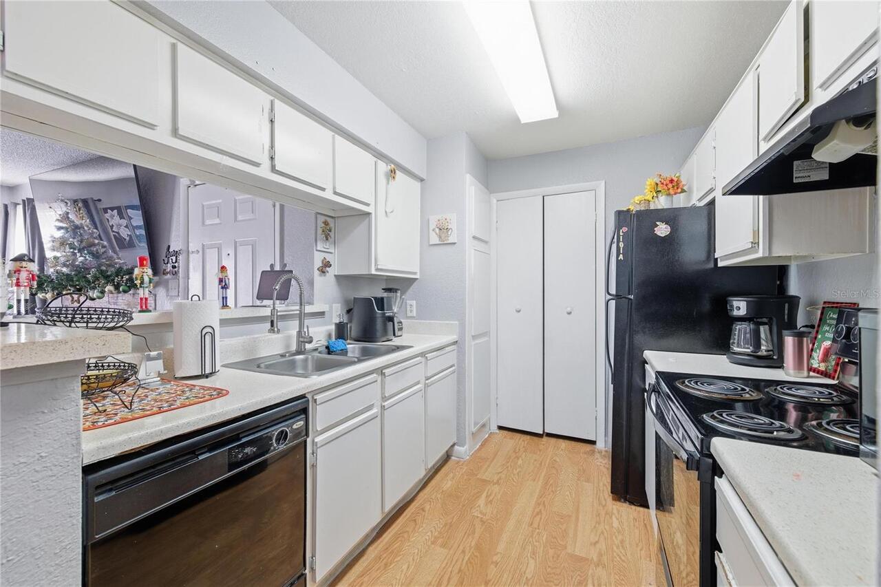 Listing Photo 12