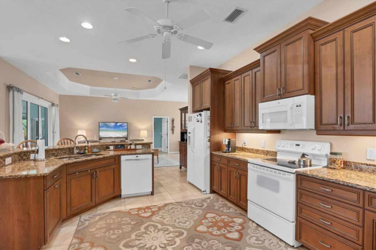 Listing Photo 15