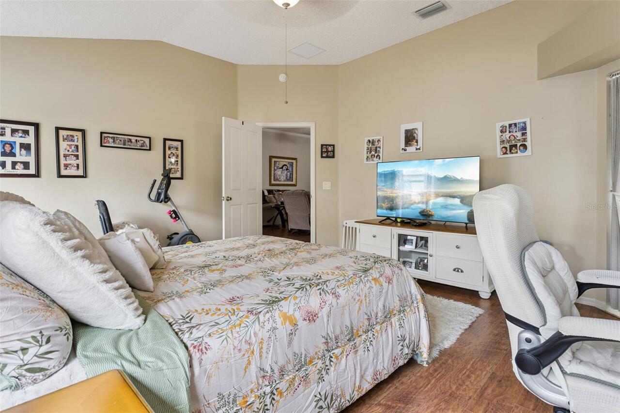 Listing Photo 22