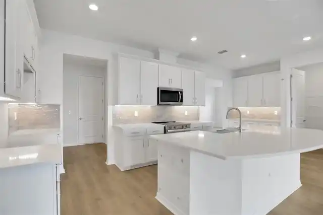 Listing Photo 15