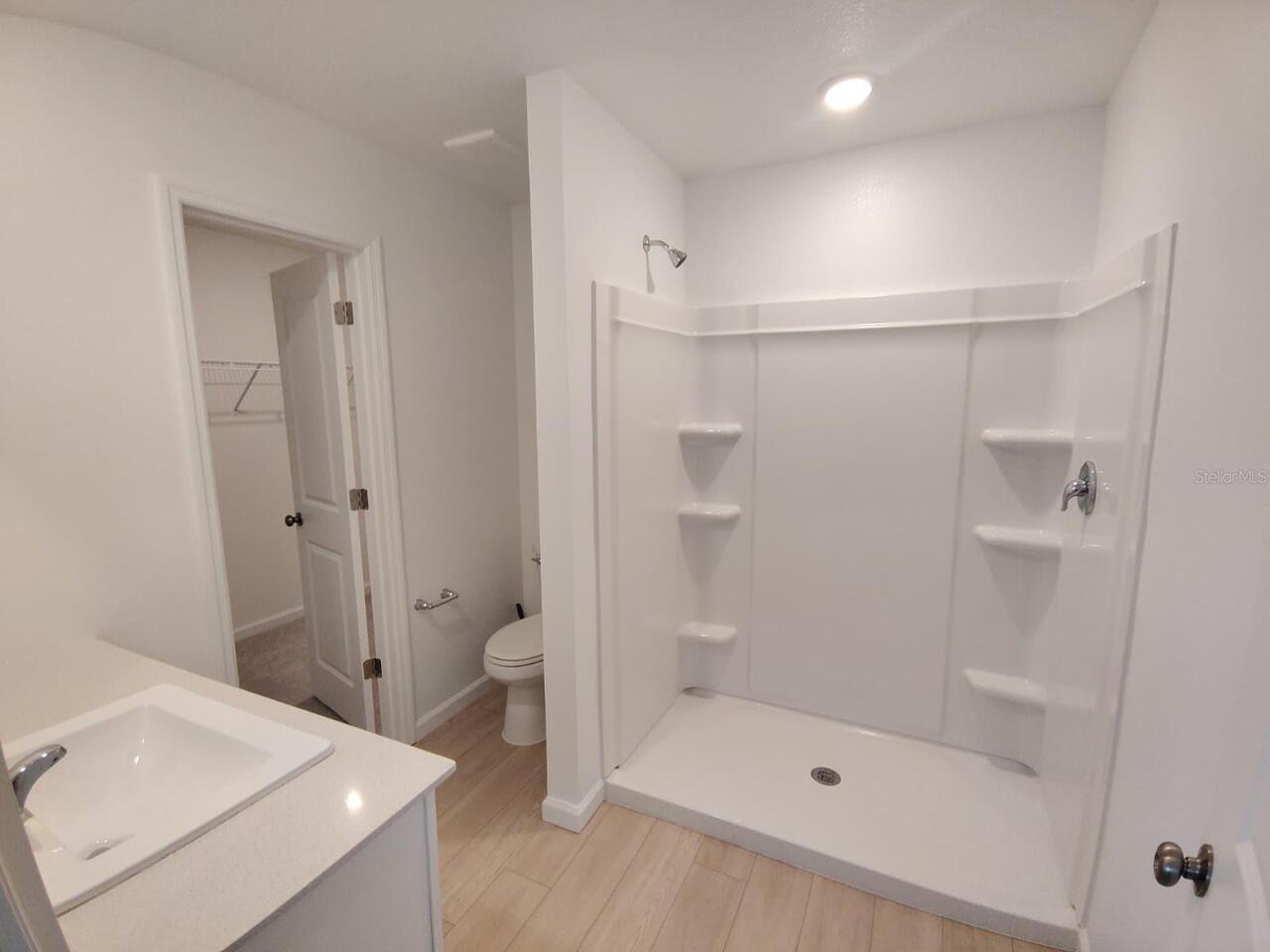 Listing Photo 12