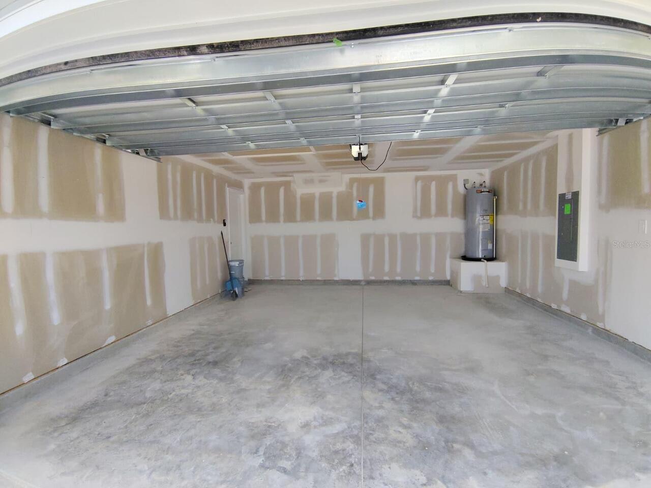 Listing Photo 14