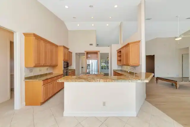 Listing Photo 10