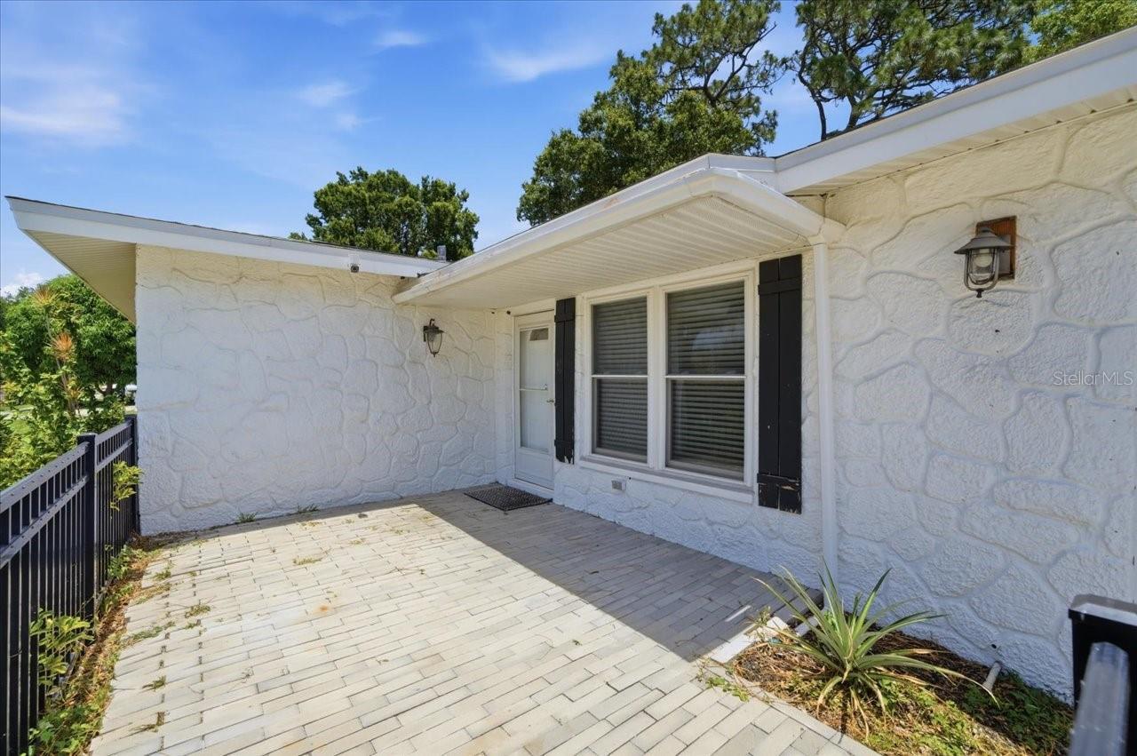 Listing Photo 8