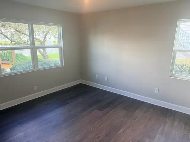 Listing Photo 11