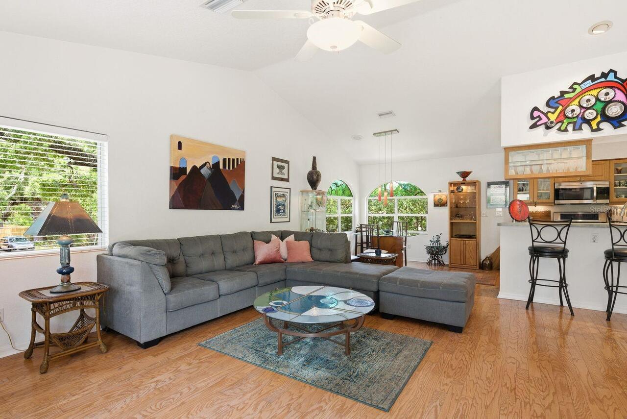 Listing Photo 6