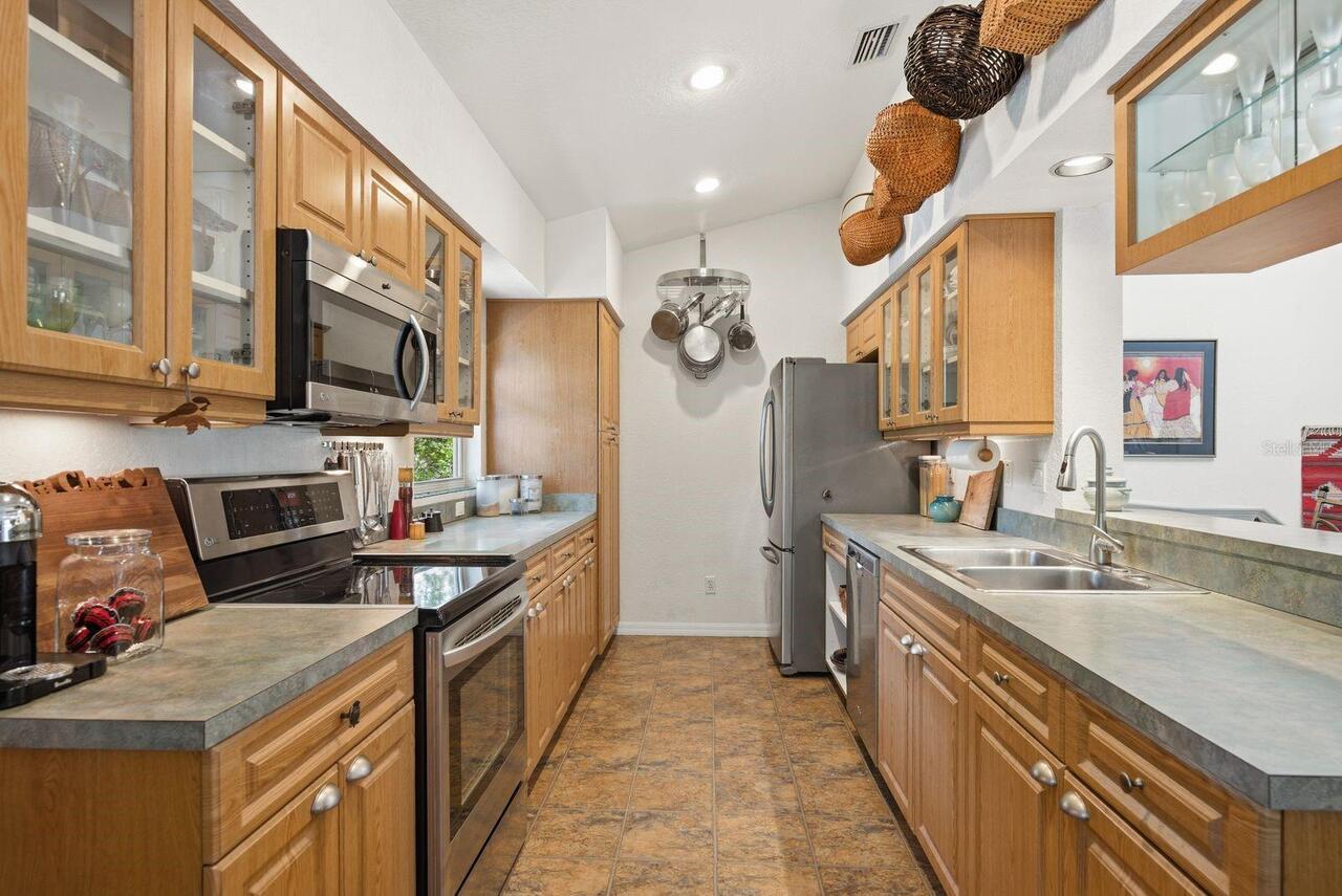Listing Photo 8