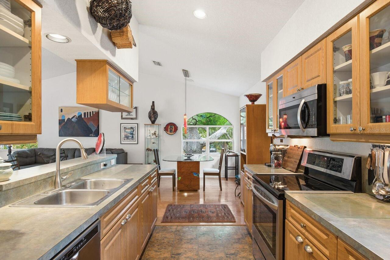 Listing Photo 10