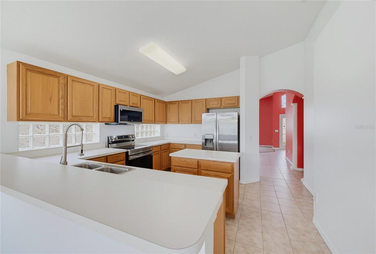 Listing Photo 12
