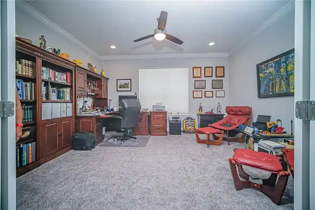 Listing Photo 16