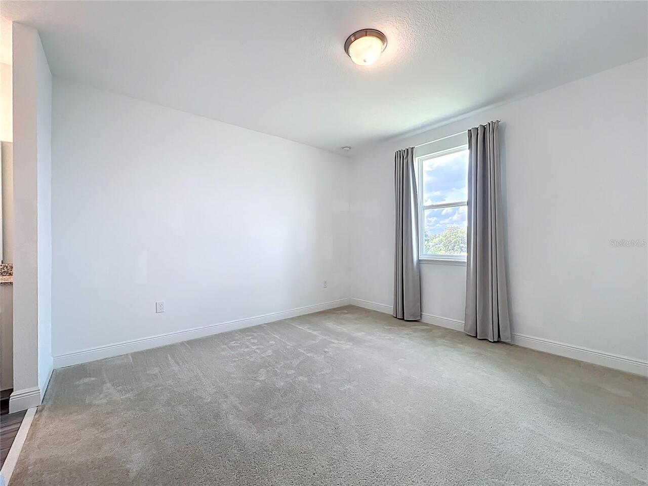 Listing Photo 28