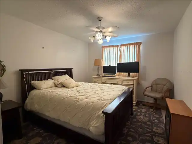 Listing Photo 14
