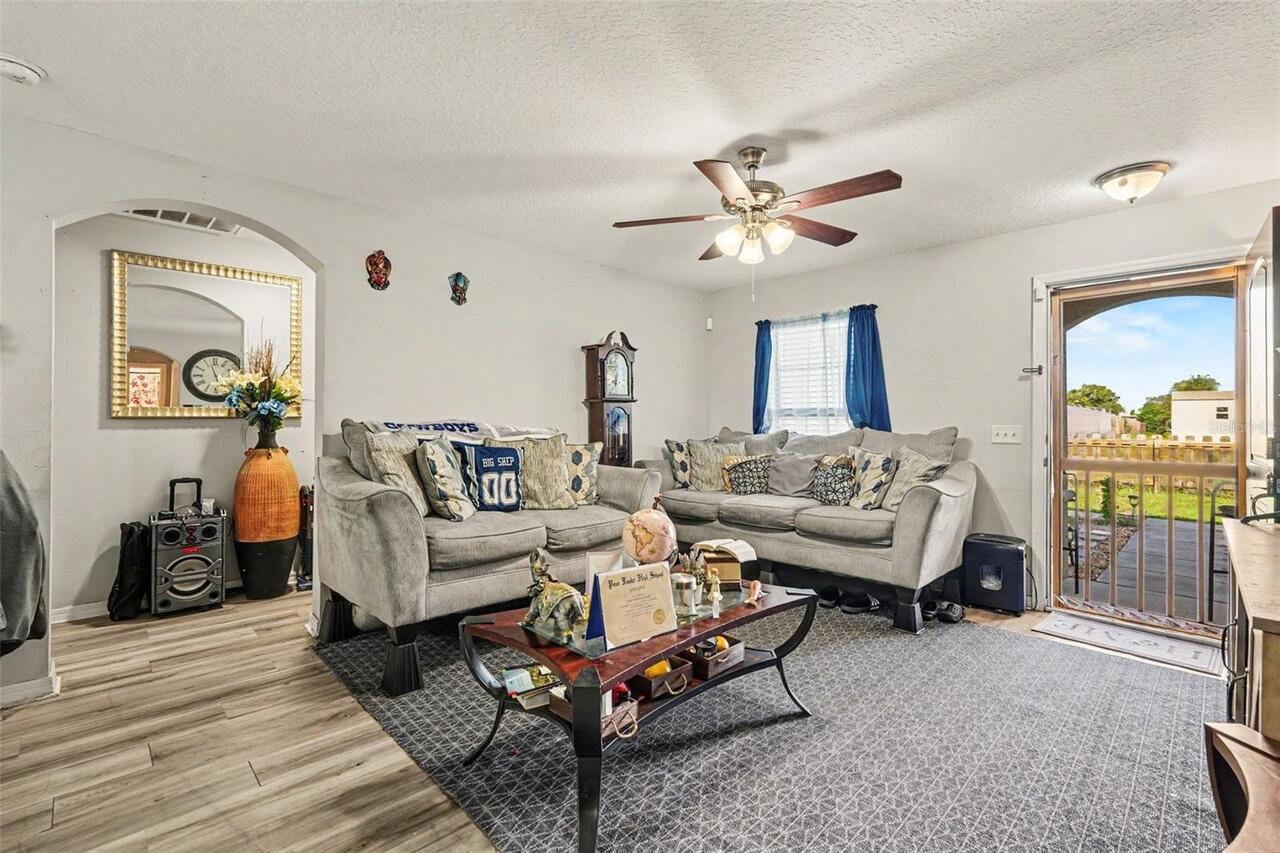 Listing Photo 6