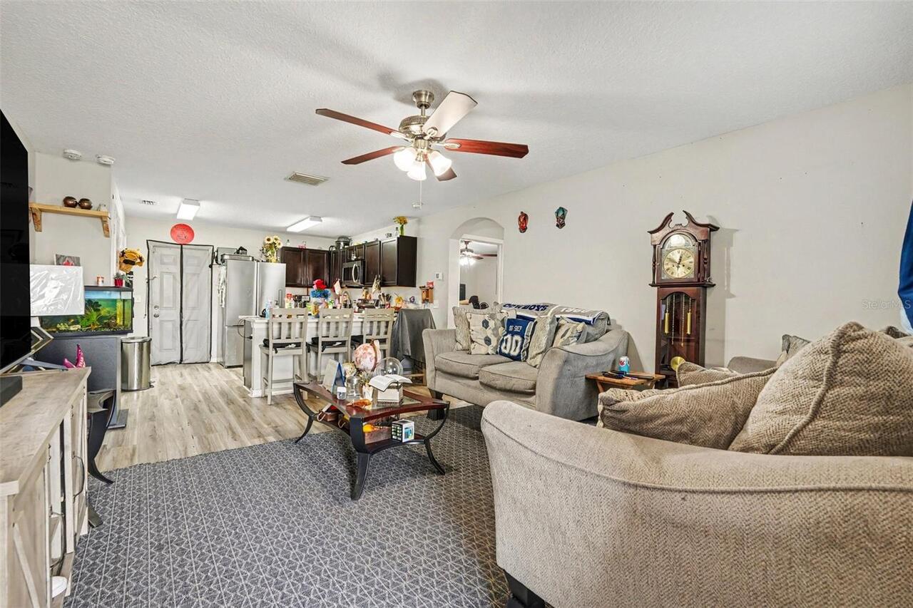 Listing Photo 8