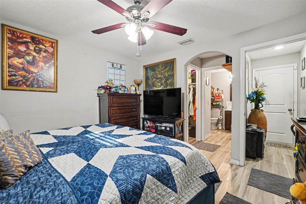 Listing Photo 14