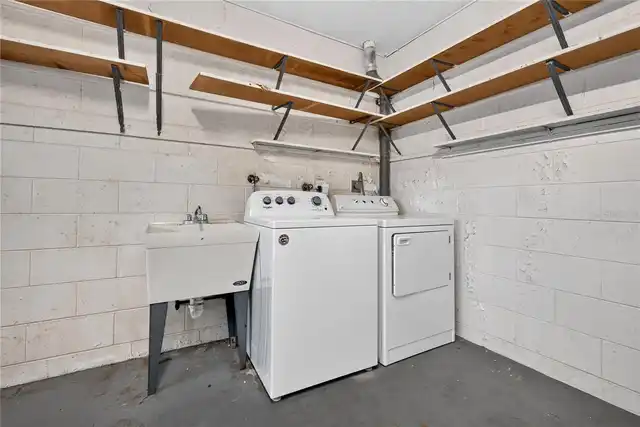 Listing Photo 12