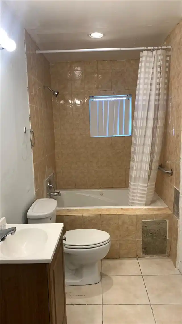 Listing Photo 8