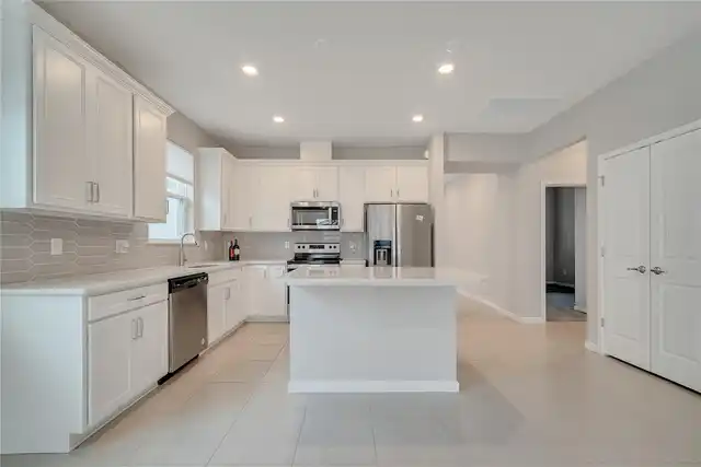 Listing Photo 16