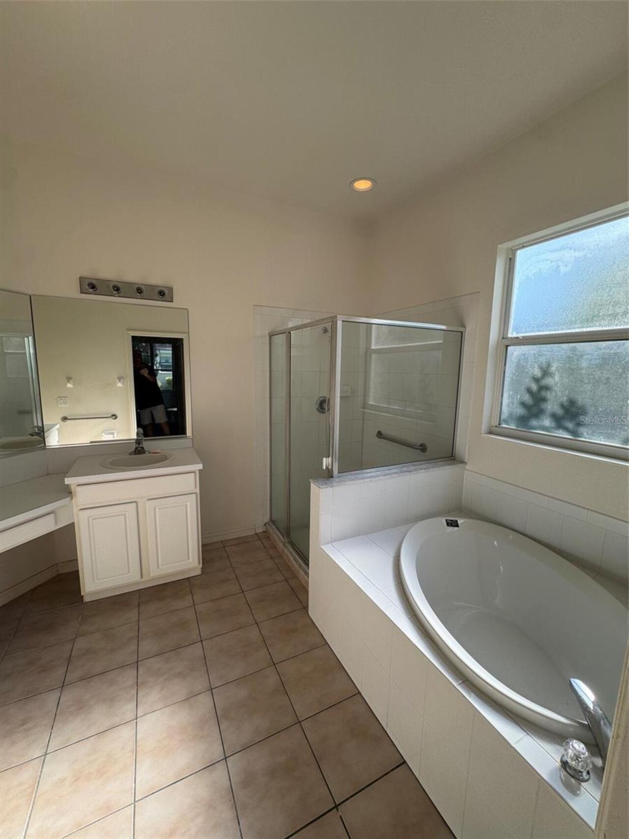 Listing Photo 10