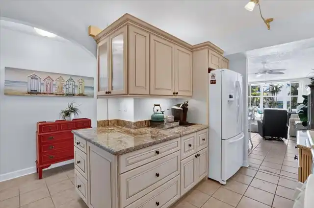 Listing Photo 18