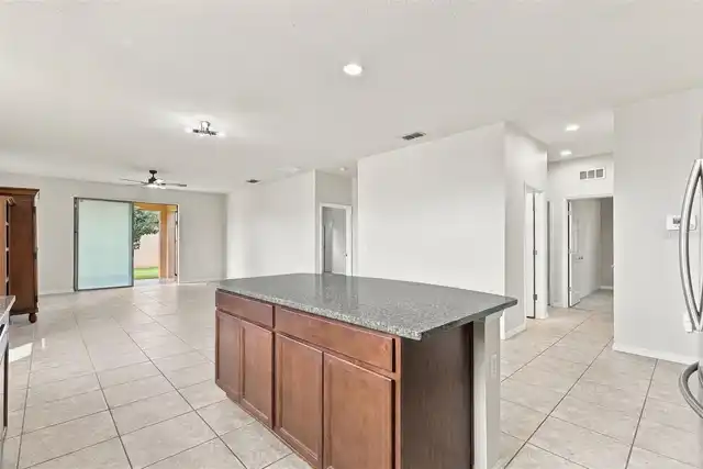 Listing Photo 13