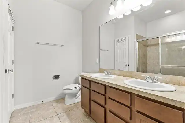 Listing Photo 16