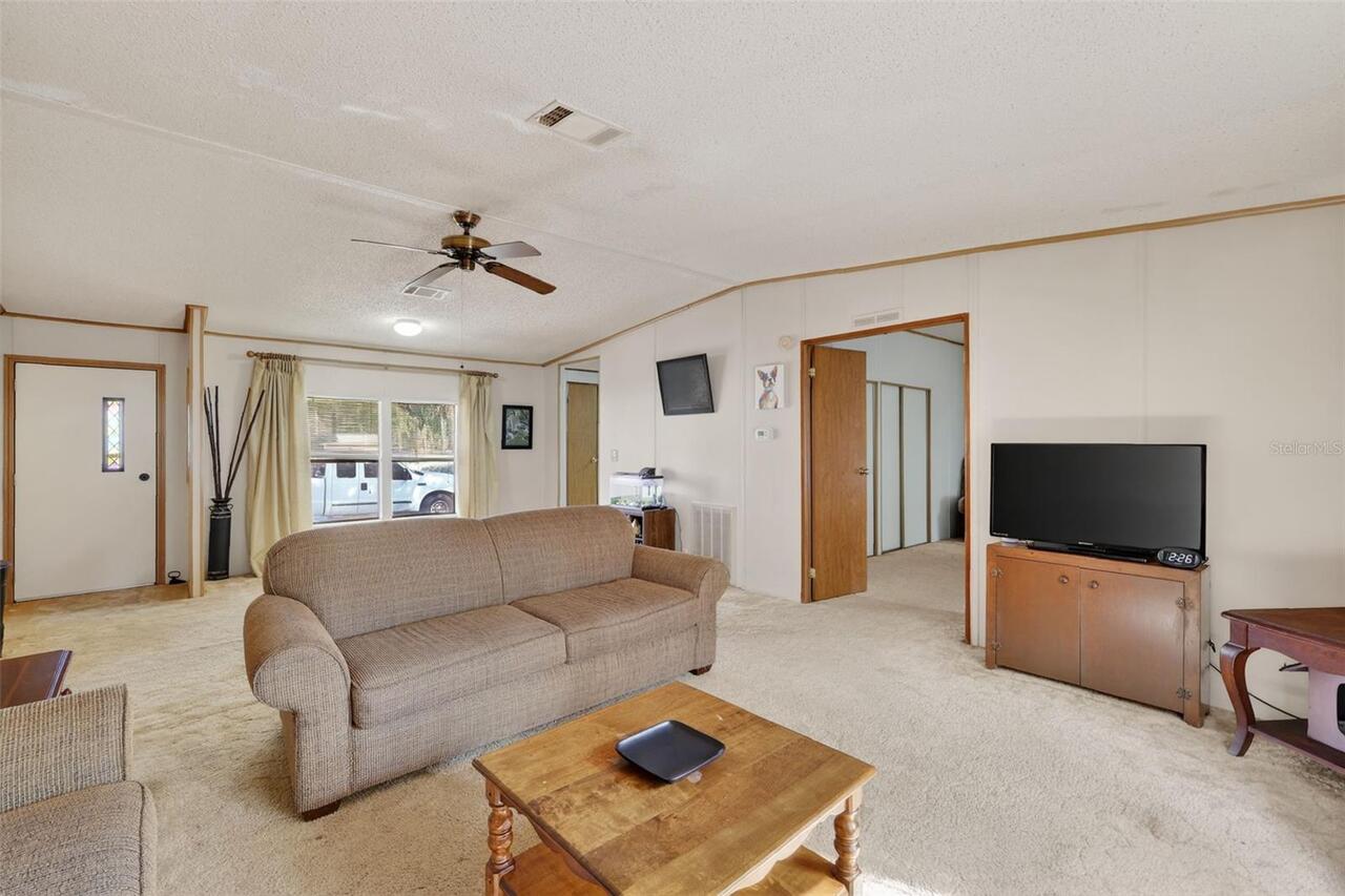 Listing Photo 14